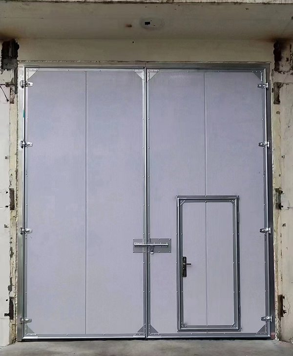 甘泉工业平开门