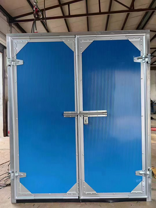 甘泉工业平开门