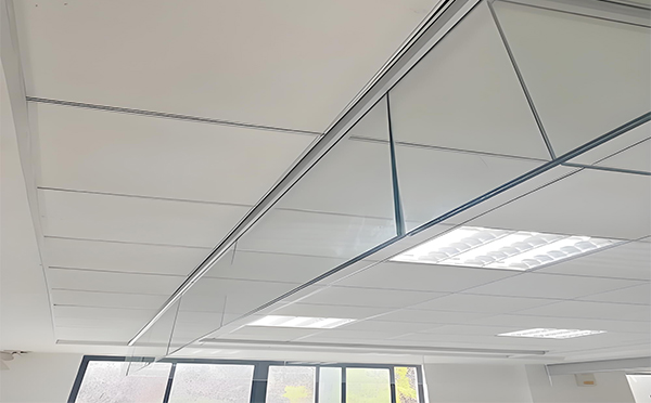 甘泉玻璃挡烟垂壁