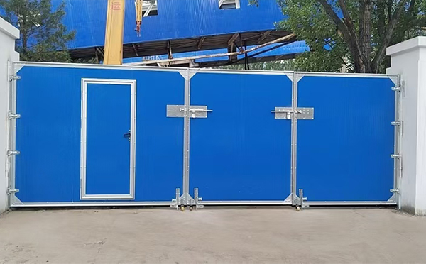 甘泉工业平开门