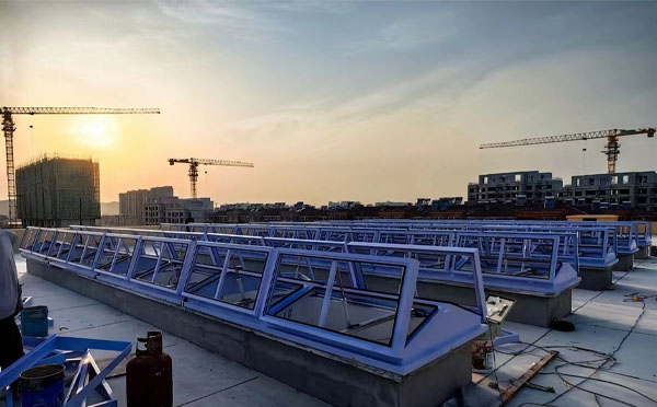 消防甘泉排烟窗工作原理