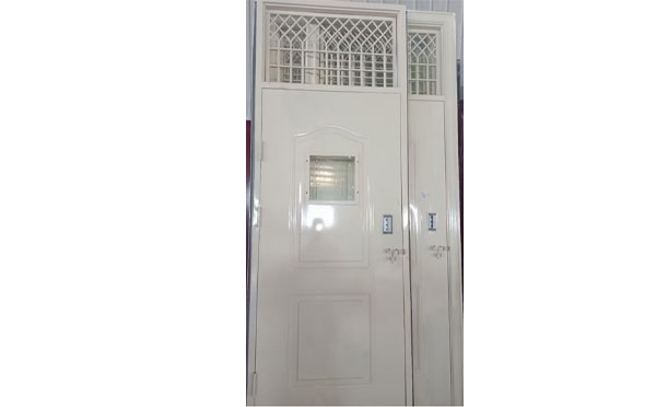 甘泉学校教室门