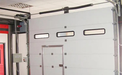 甘泉工业提升门的安装方法