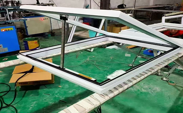 某地下车库出入口甘泉排烟窗配置工程