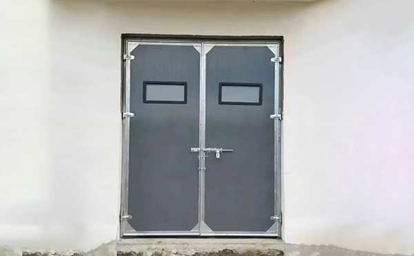 甘泉工业门在高温作业区域的运行表现