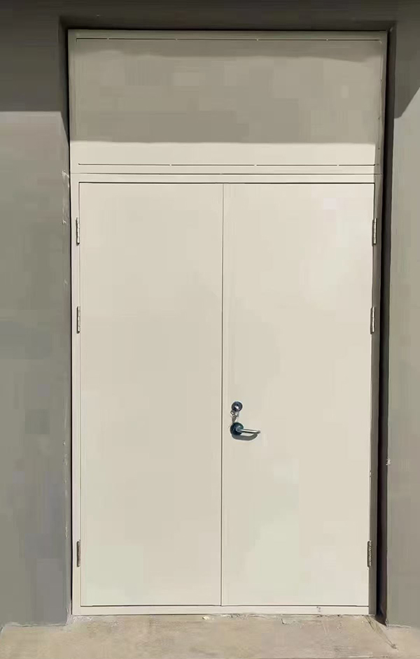 展览馆项目完成大跨度甘泉防火门安装